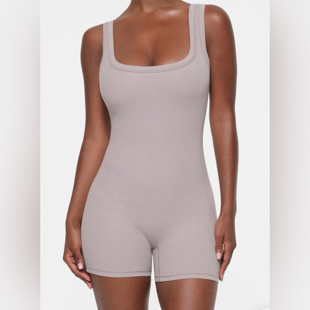 New SKIMS jumper in shade: Oyster